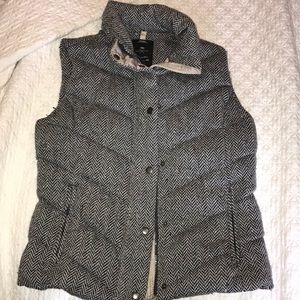NWOT GRAY GAP VEST